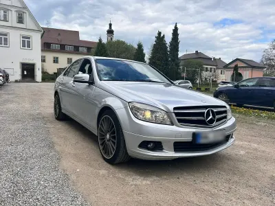 Gebraucht Mercedes C180 156 PS (114 kW) 2009 Grau Limousine