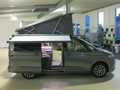 Gebraucht VW California California 150 PS (110 kW) 2025 Indiumgrau (metallic) Van