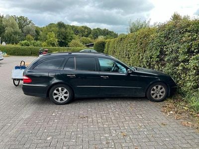 Mercedes E200