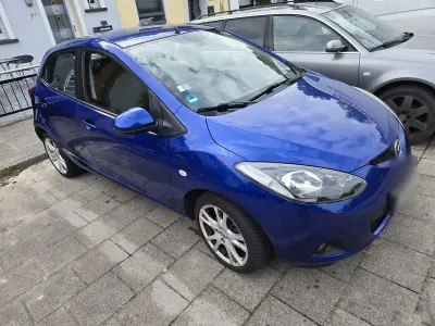 Gebraucht Mazda 2 75 PS (55 kW) 2008 Blau Kleinwagen