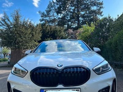 Second-hand BMW 118 M Sport 136 CP (100 kW) 2022 Alb Hatchback