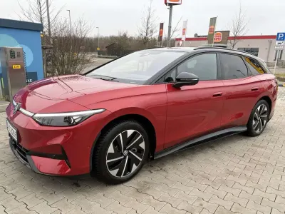 Gebraucht VW ID.7 Pro 210 kW (286 PS) 2025 Rot Kombi