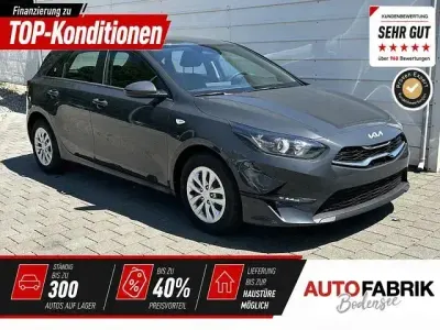 Neu Kia Ceed 140 PS (102 kW) 2025 Grau Kleinwagen