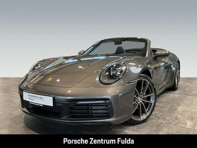 Grau Gebraucht 2020 Porsche 911 Carrera 4 Cabriolet Cabrio | 109.490 € (Fairer Preis)