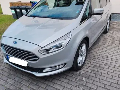 Gebraucht Ford Galaxy Titanium 179 PS (131 kW) 2017 Silber Van / Kleinbus
