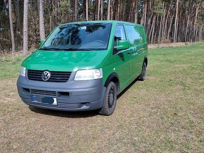 Second-hand VW Transporter 131 CP (96 kW) 2008 Verde Van