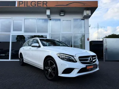 Gebraucht Mercedes C300 245 PS (180 kW) 2021 Weiß Kombi