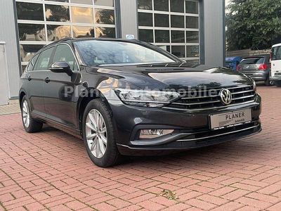 Gebraucht VW Passat 150 PS (110 kW) 2020 Grau Kombi