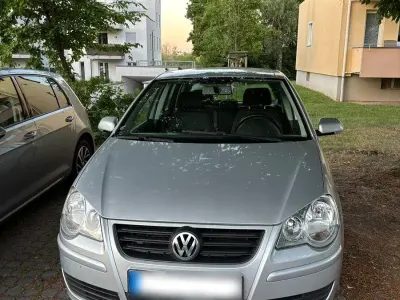 Gebraucht VW Polo Comfortline 86 PS (63 kW) 2009 Silber Kleinwagen