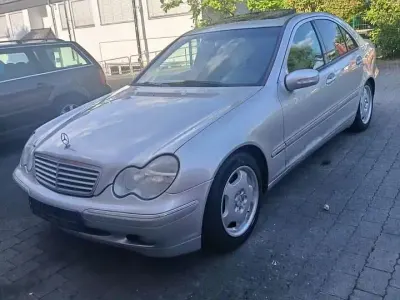 Gebraucht Mercedes 240 227 PS (166 kW) 2003