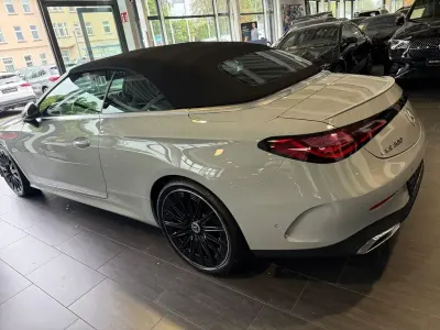 Używany Mercedes CLE300 AMG 258 KM (189 kW) 2024 Szary Kabriolet