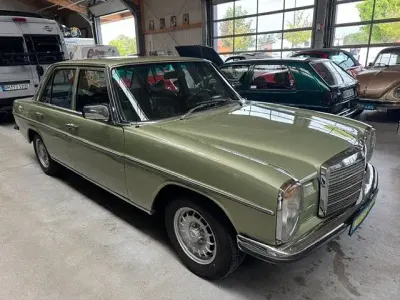 Gebraucht Mercedes 230 120 PS (88 kW) 1976 Grün Limousine