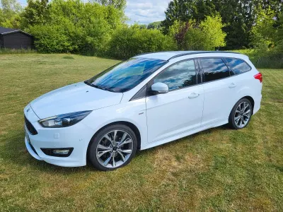 Gebraucht Ford Focus ST-Line 182 PS (133 kW) 2017 Weiß Kombi