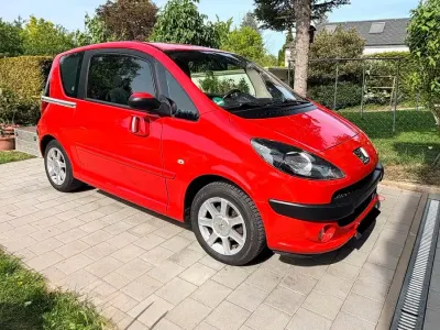 Gebraucht Peugeot 1007 109 PS (80 kW) 2007 Rot Van / Kleinbus