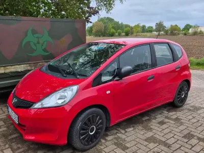 Gebraucht Honda Jazz 90 PS (66 kW) 2014 Rot Kleinwagen