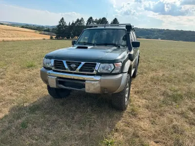 Gebraucht Nissan Patrol 158 PS (116 kW) 2000 Grün SUV
