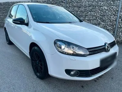 Gebraucht VW Golf VI 86 PS (63 kW) 2011 Weiß Kleinwagen