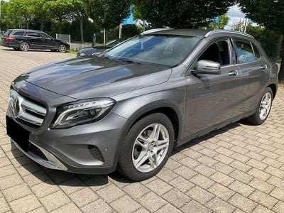 Mercedes GLA220