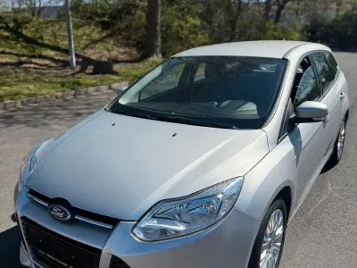 Gebraucht Ford Focus Ambiente 101 PS (74 kW) 2014 Silber Kombi