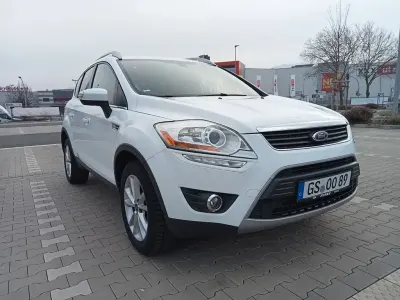 Gebraucht Ford Kuga Titanium 163 PS (119 kW) 2012 Weiß SUV