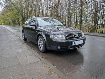 Gebraucht Audi A4 131 PS (96 kW) 2002 Schwarz Kombi
