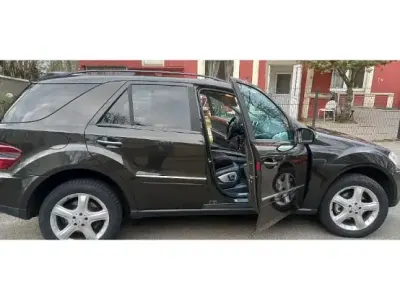 Gebraucht Mercedes ML320 224 PS (164 kW) 2006 Schwarz SUV