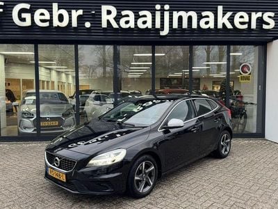 Schwarz Gebraucht 2018 Volvo V40 Business Edition Limousine | 8.452 € (Etwas zu teuer)