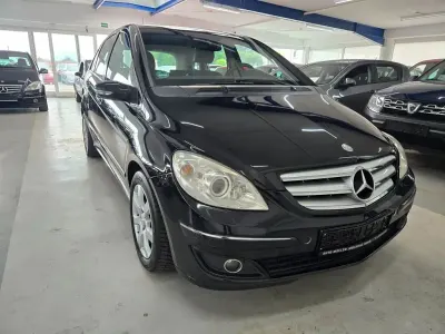 Gebraucht Mercedes B200 193 PS (141 kW) 2006 Schwarz Van / Kleinbus