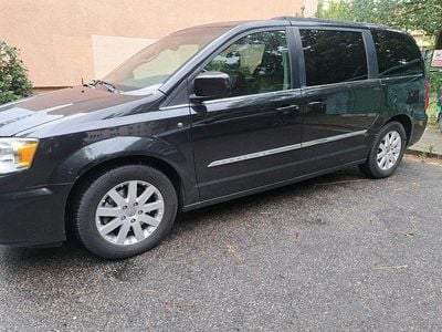 Schwarz Gebraucht 2013 Chrysler Town & Country Van / Kleinbus | 13.350 € (Etwas zu teuer)