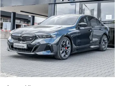 Begagnad BMW i5 Sport Line 442 kW (601 HK) 2025 Grå Sedan