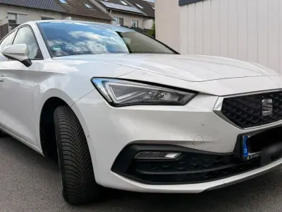 Gebraucht Seat Leon Style 131 PS (96 kW) 2021 Weiß Limousine