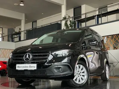 Gebraucht Mercedes 180 Style 116 PS (85 kW) 2023 Schwarz Limousine