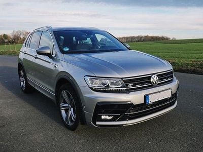 Usata VW Tiguan R-line 190 CV (139 kW) 2020 Argento SUV