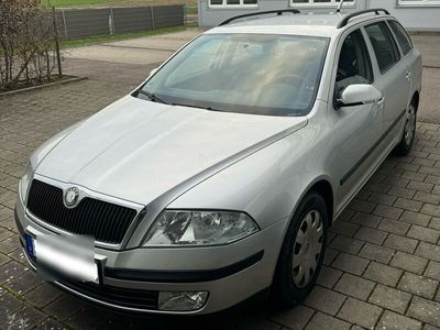 gebraucht Skoda Octavia OctaviaCombi 1.6 Ambiente