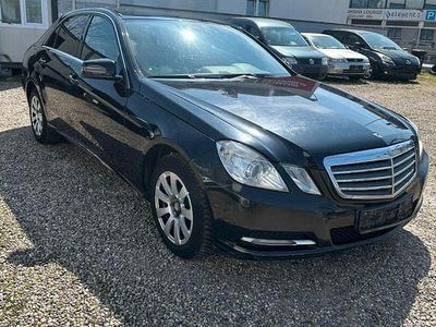 Gebraucht Mercedes E200 136 PS (100 kW) 2011 Schwarz Limousine
