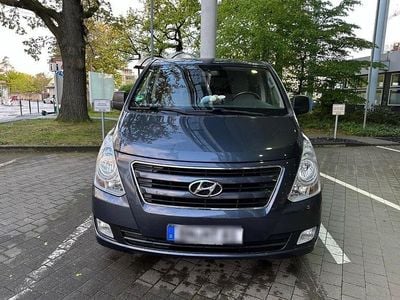Gebraucht Hyundai H-1 136 PS (100 kW) 2017 Blau Van / Kleinbus