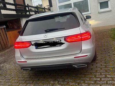 Second-hand Mercedes E220 Style 194 CP (142 kW) 2019 Argintiu Break
