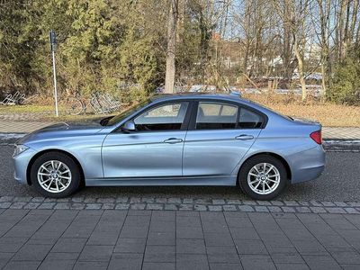 Blau Gebraucht 2012 BMW 320 Limousine | 9.650 € (Fairer Preis)