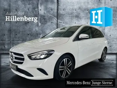 Gebraucht Mercedes B200 Progressive 163 PS (119 kW) 2020 Polarweiß Van / Kleinbus