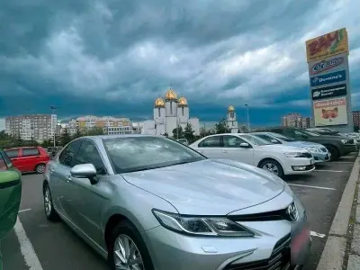 Usata Toyota Camry 205 CV (150 kW) 2023 Berlina