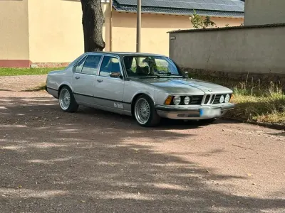 Gebraucht BMW 730 184 PS (135 kW) 1977 Silber Limousine