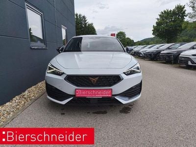 Weiss Gebraucht 2024 Cupra Leon Limousine | 27.450 € (Guter Preis)