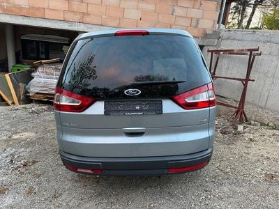 Second-hand Ford Galaxy 140 CP (102 kW) 2009 Argintiu Monovolum