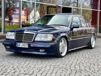 Gebraucht Mercedes E320 Avantgarde 220 PS (161 kW) 1994 Blau Limousine