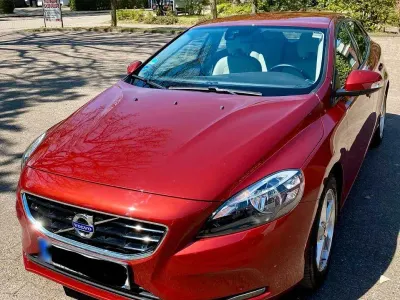 Brugt Volvo V40 You! 122 HK (89 kW) 2015 Rød Stationcar