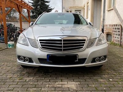 gebraucht Mercedes E220 CDI Kombi aus 2. Hand