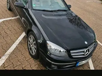 Gebraucht Mercedes 220 Avantgarde 150 PS (110 kW) 2009 Schwarz Coupé