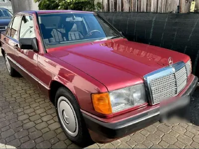 Gebraucht Mercedes 190 122 PS (89 kW) 1989 Rot Limousine