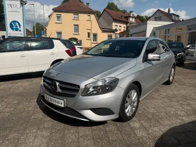 Gebraucht Mercedes A200 156 PS (114 kW) 2014 Silber Kleinwagen