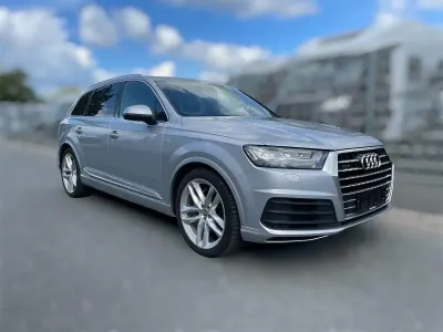 Używany Audi Q7 S-Line 272 KM (200 kW) 2015 Srebrny SUV